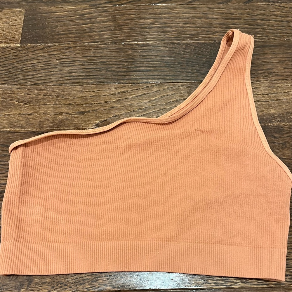 One shoulder crop top
